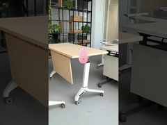 Движущийся складной тренировочный стол