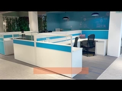 Офисный кабинет Перегородка Рабочее место Офисный стол 2 Рабочее место для 4 человек